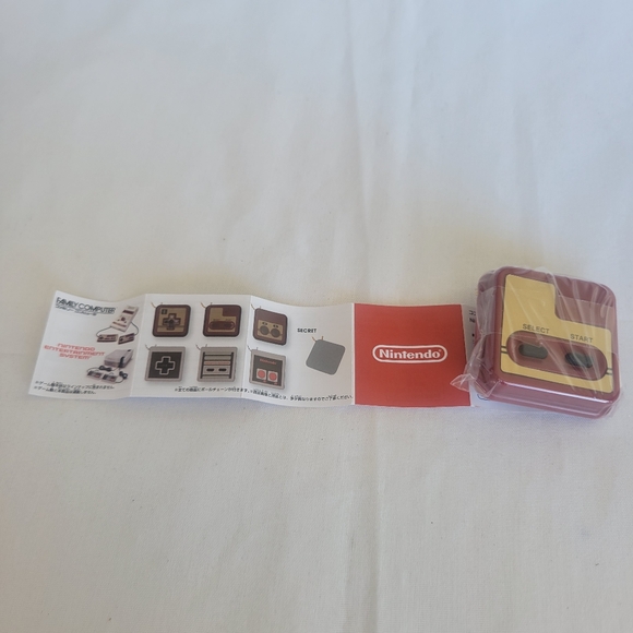 Nintendo Famicom Select Start Control Button Keychain - Picture 3 of 3